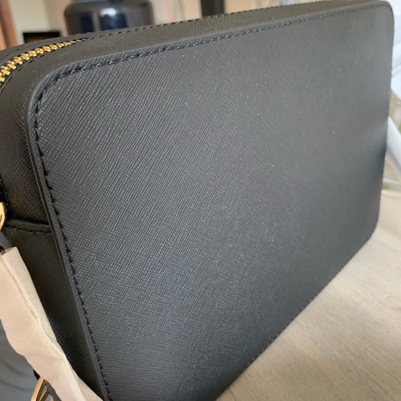 MK jet set crossbody - Picture 7 of 8